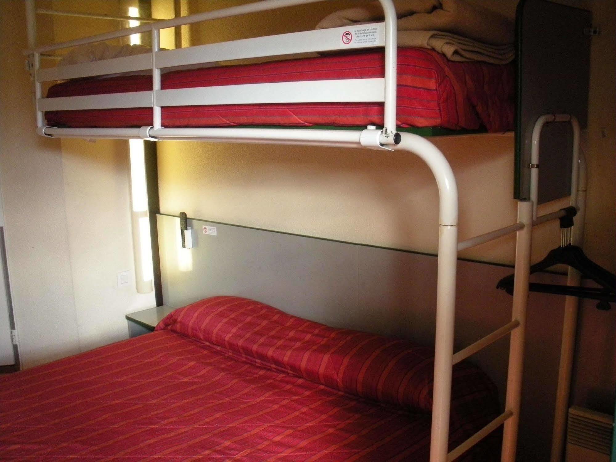 Premiere Classe Evreux Ngoại thất bức ảnh A bunk bed