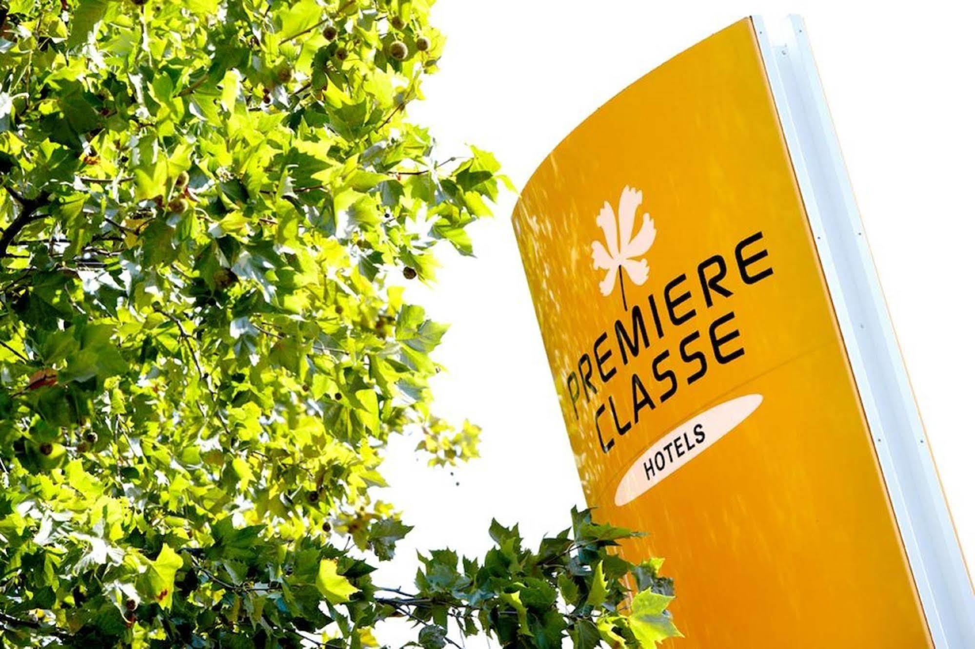Premiere Classe Evreux Ngoại thất bức ảnh Premiere Classe logo